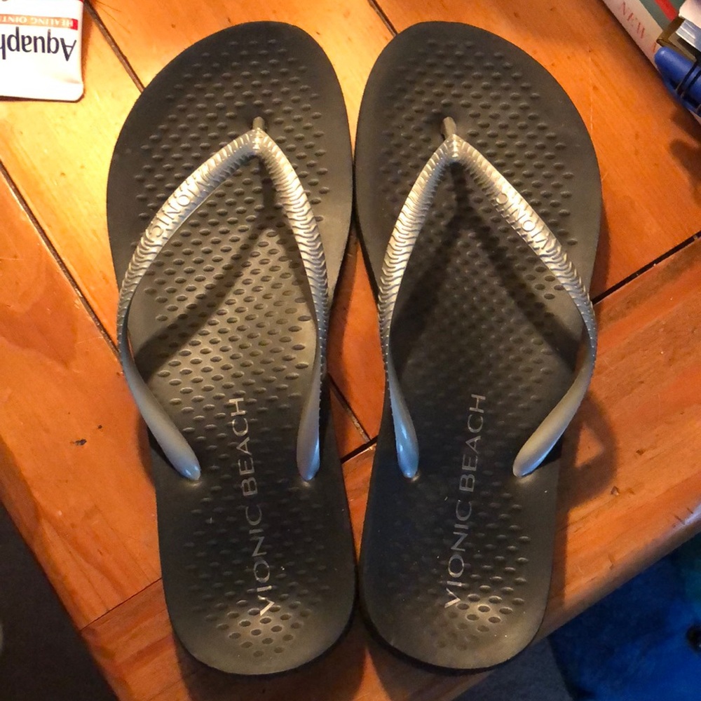 Bionic Beach flip flops